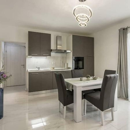 Royal Silver Apartment Vodice Ngoại thất bức ảnh